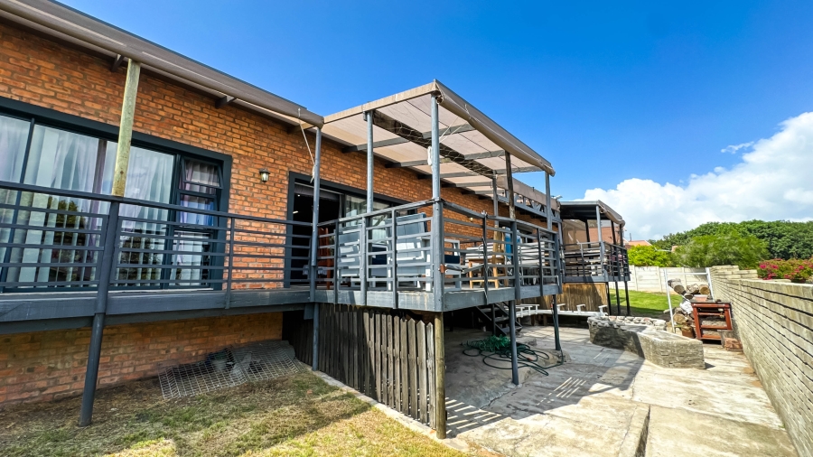 4 Bedroom Property for Sale in Klein Brak Western Cape